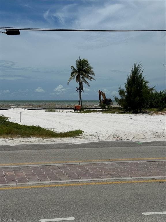 106 Hibiscus DR, FORT MYERS BEACH FL 33931-15