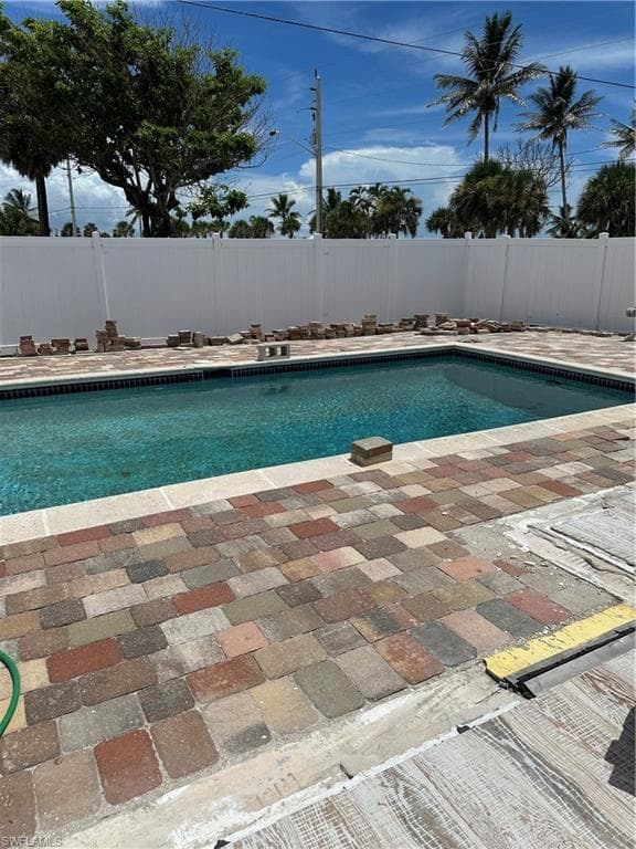 106 Hibiscus DR, FORT MYERS BEACH FL 33931-8