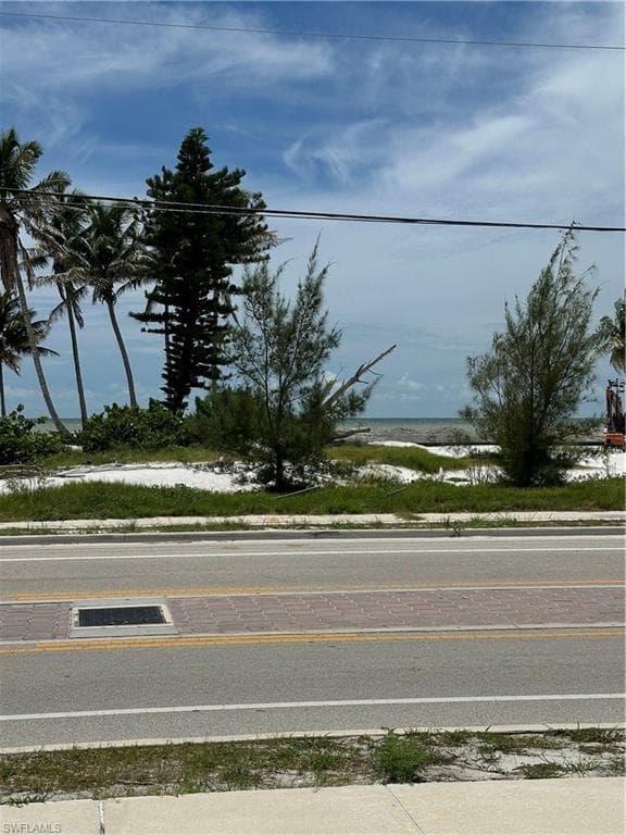 106 Hibiscus DR, FORT MYERS BEACH FL 33931-13