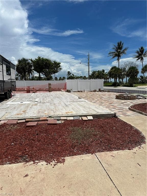 106 Hibiscus DR, FORT MYERS BEACH FL 33931-10