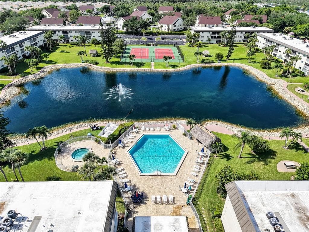 1004 Manatee RD # H202, NAPLES FL 34114-1