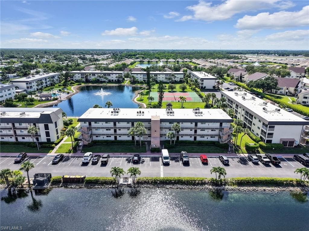 1004 Manatee RD # H202, NAPLES FL 34114-19