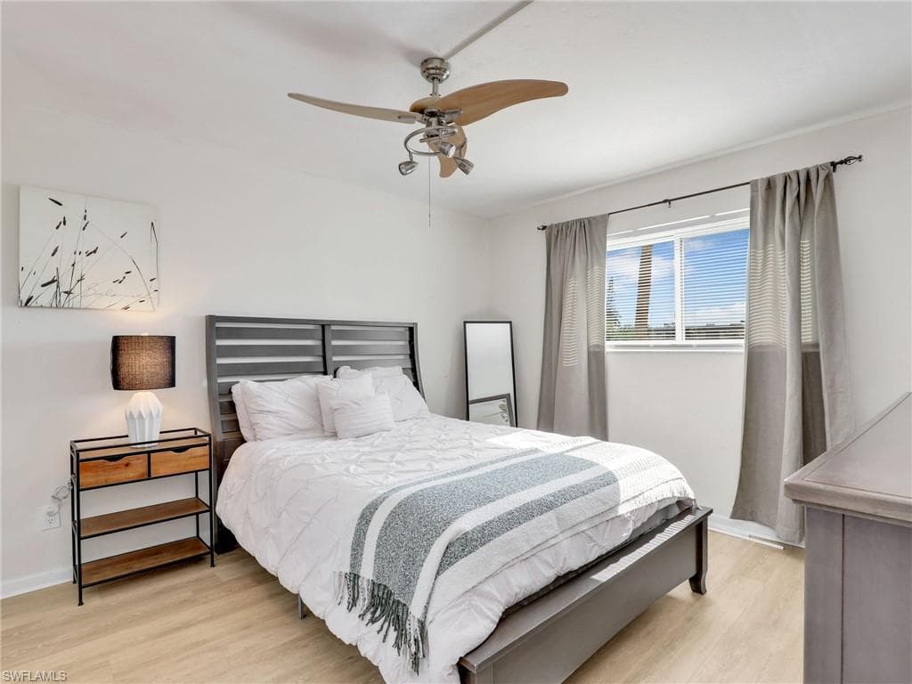 1004 Manatee RD # H202, NAPLES FL 34114-10