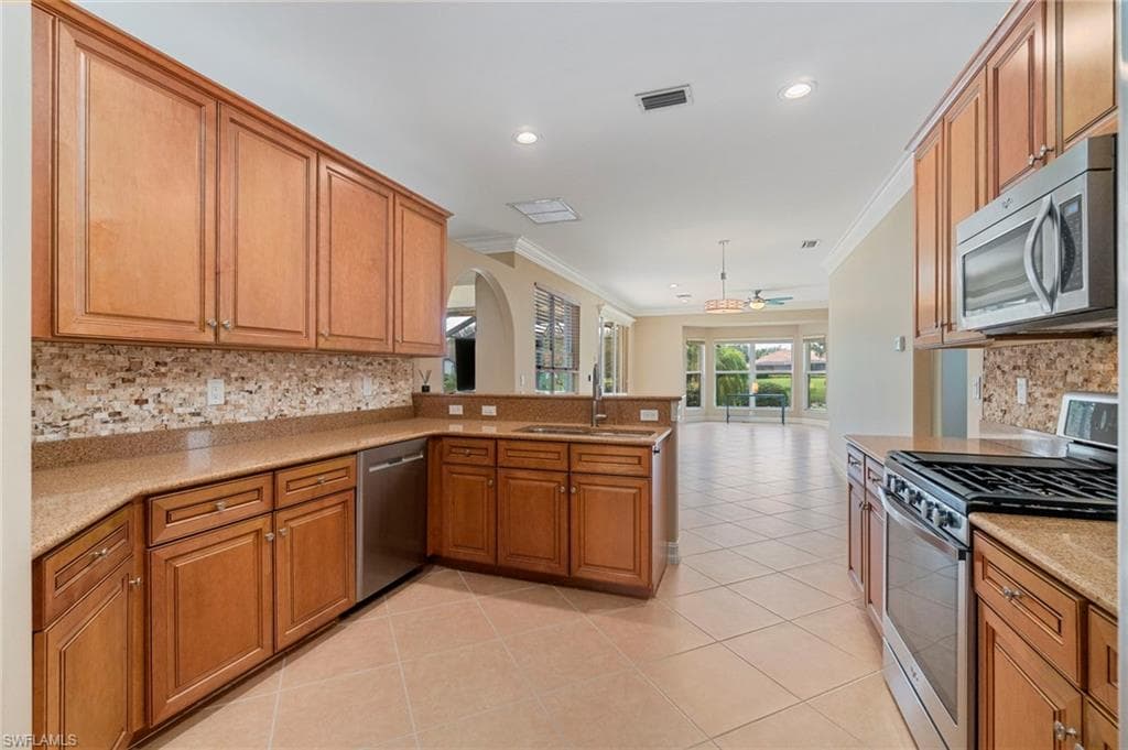 9921 Rookery CIR, ESTERO FL 33928-33