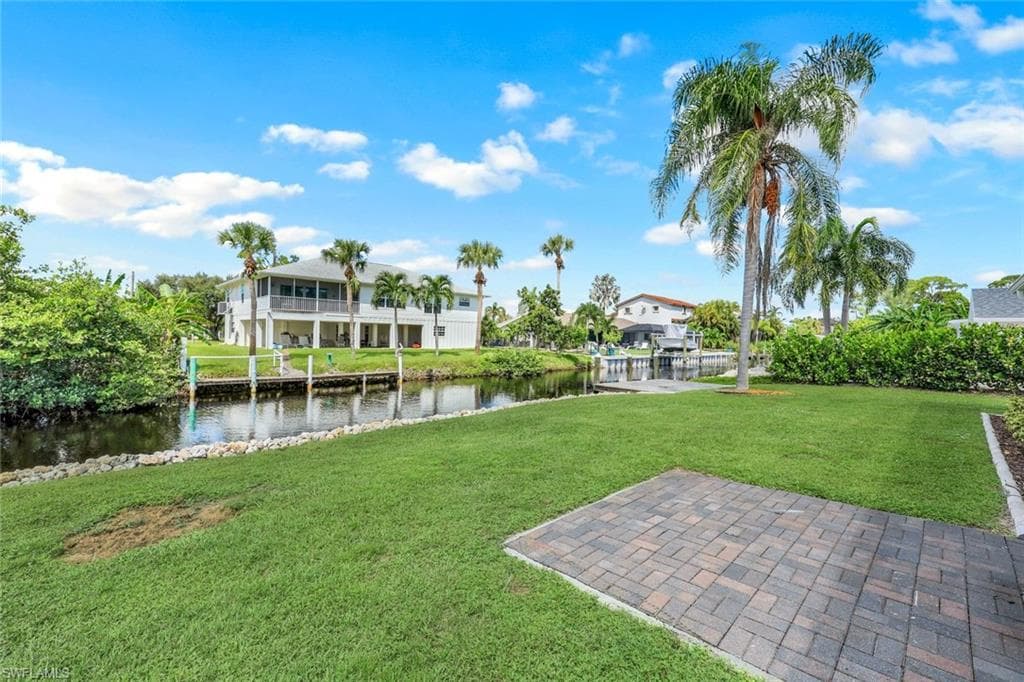 27150 Esther DR, BONITA SPRINGS FL 34135-2