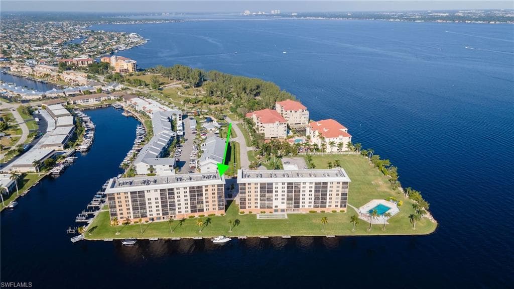 4260 SE 20th PL # 401, CAPE CORAL FL 33904-1