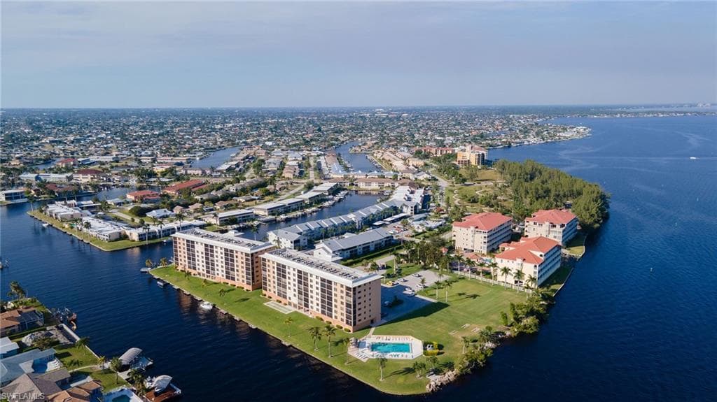 4260 SE 20th PL # 401, CAPE CORAL FL 33904-3