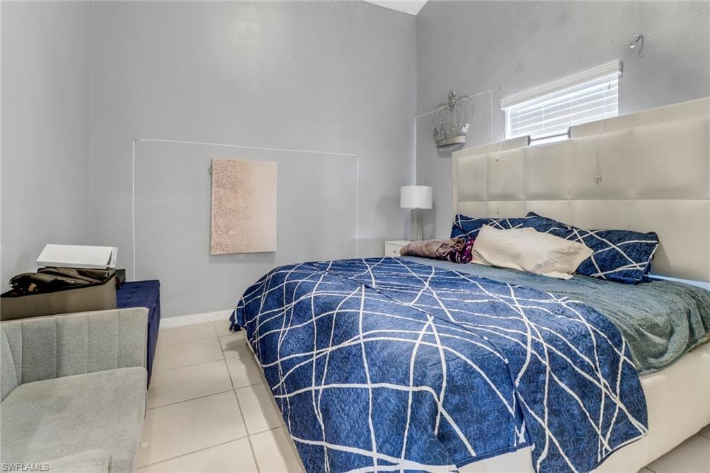 3579 Kent DR, NAPLES FL 34112-18