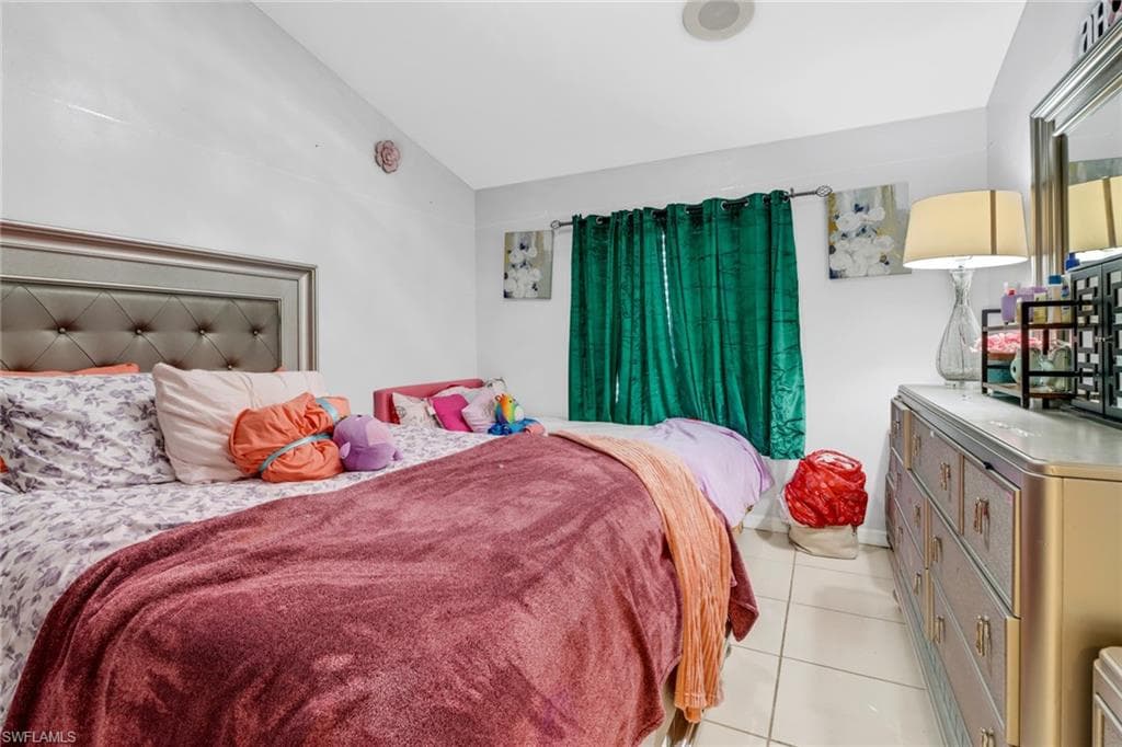 3579 Kent DR, NAPLES FL 34112-20