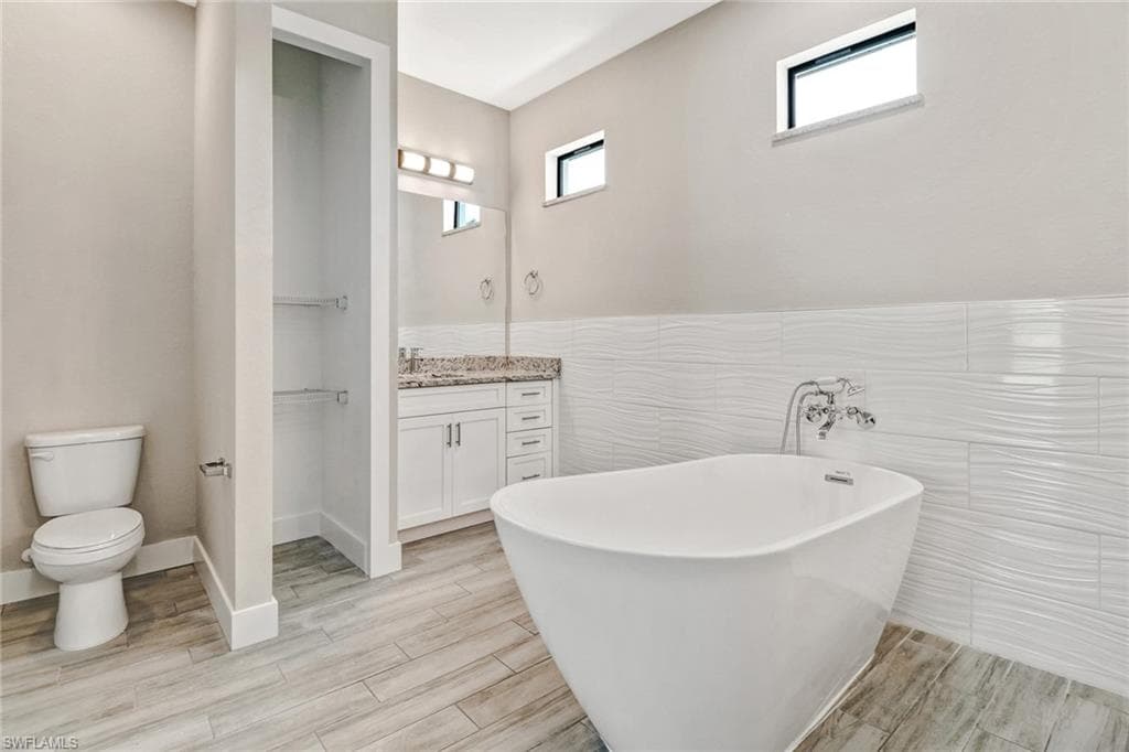 10621 Landau LN-12