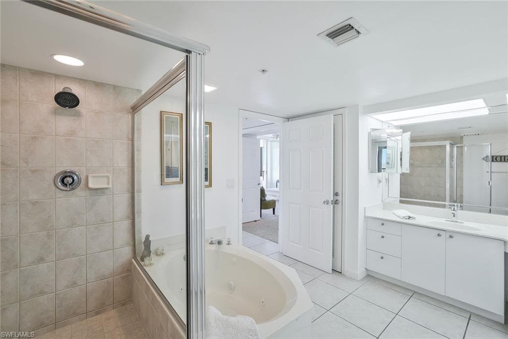 25 Bluebill AVE 1103-15