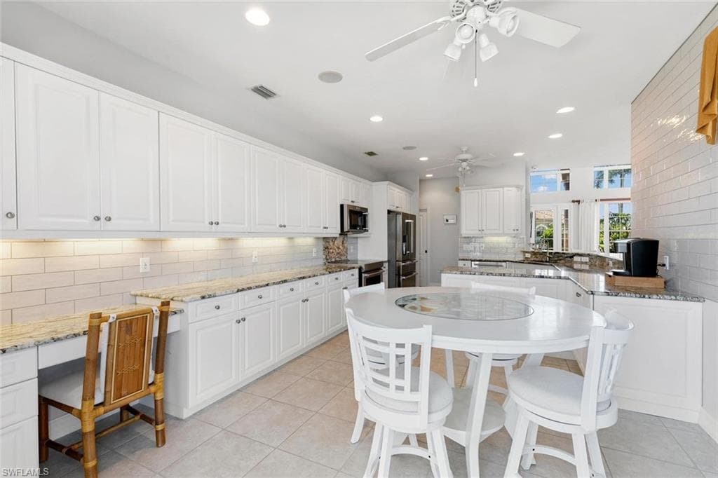 1040 Coronado CT, MARCO ISLAND FL 34145-39