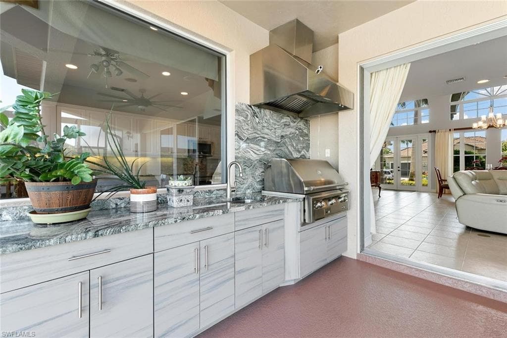 1040 Coronado CT, MARCO ISLAND FL 34145-28