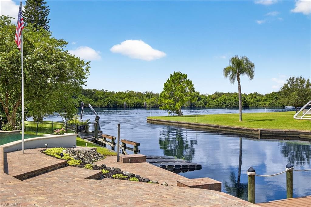 18071 Traverse DR, ALVA FL 33920-46