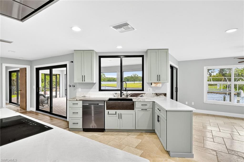 18071 Traverse DR, ALVA FL 33920-9