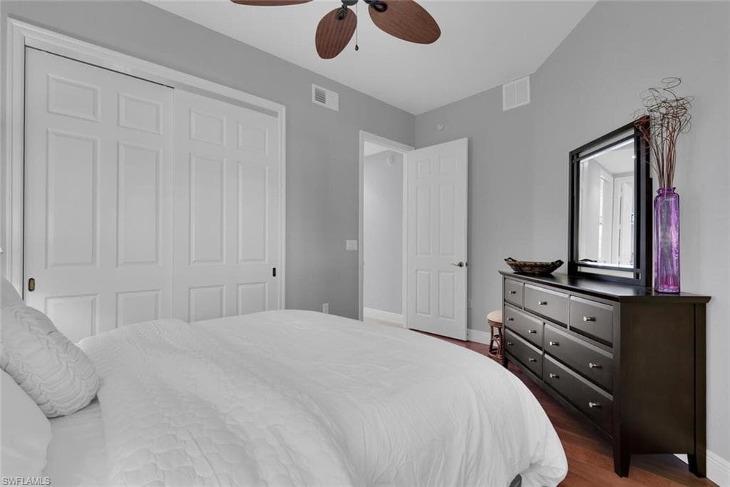 6413 Legacy CIR # 1602, NAPLES FL 34113-21