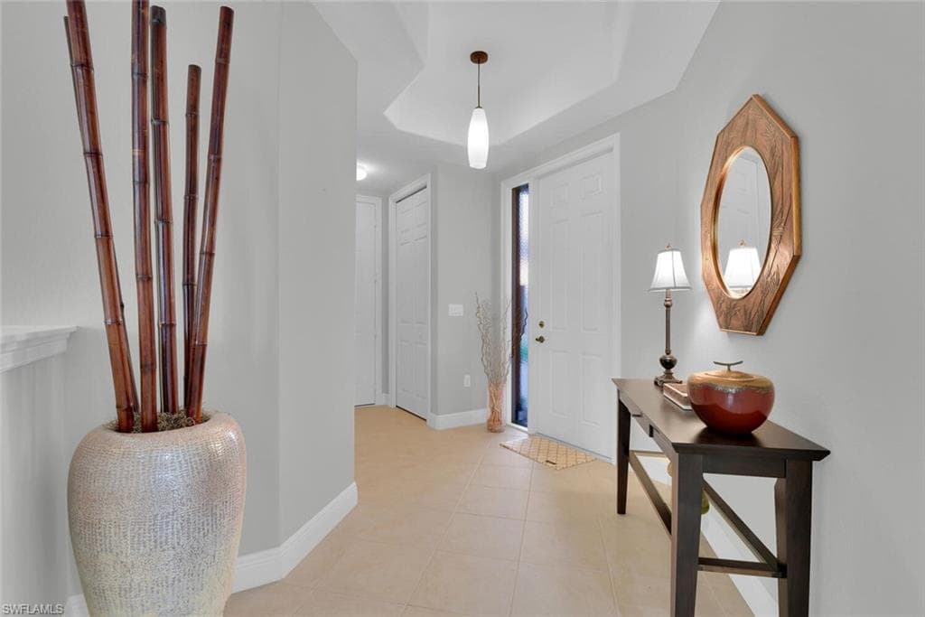 6413 Legacy CIR # 1602, NAPLES FL 34113-4