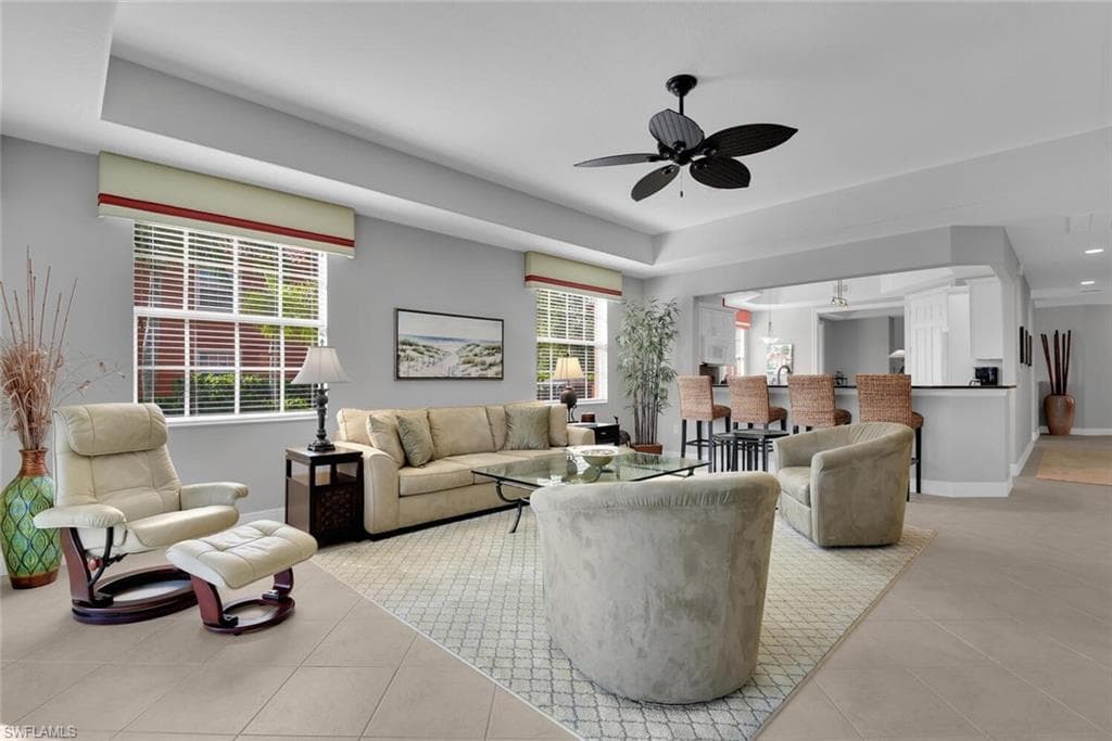 6413 Legacy CIR # 1602, NAPLES FL 34113-8