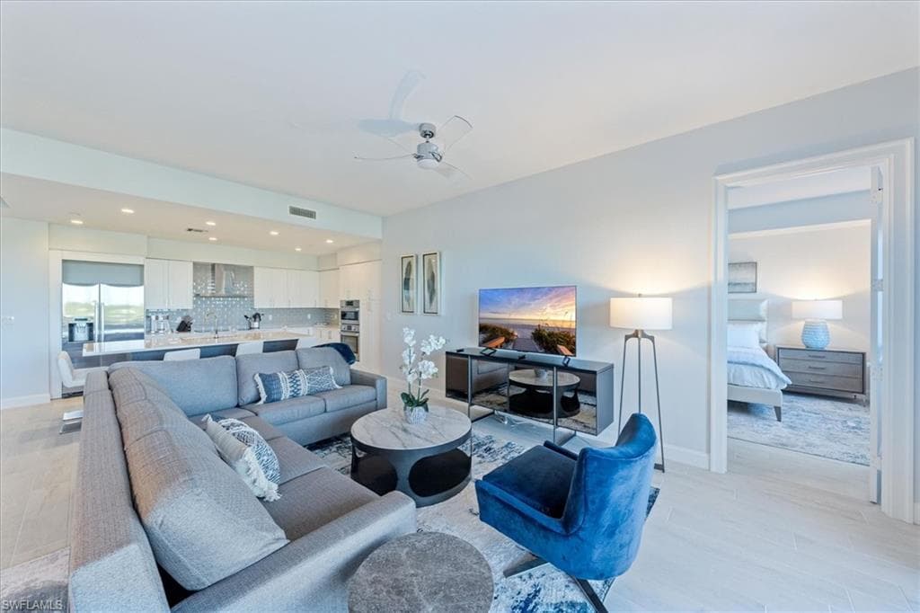 1115 Central AVE # 445, NAPLES FL 34102-2