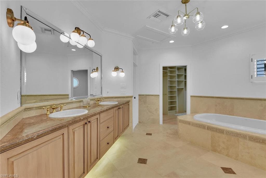 215 Mooring Line DR, NAPLES FL 34102-39