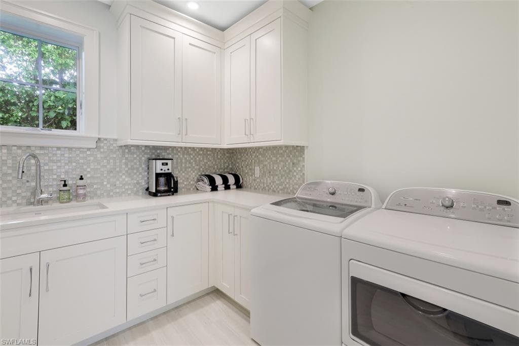 154 4th AVE N-33