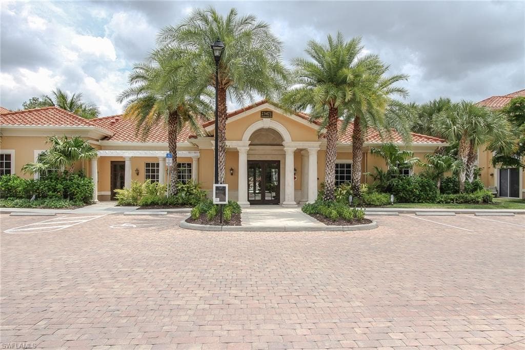 8531 Violeta ST # 101, ESTERO FL 34135-16