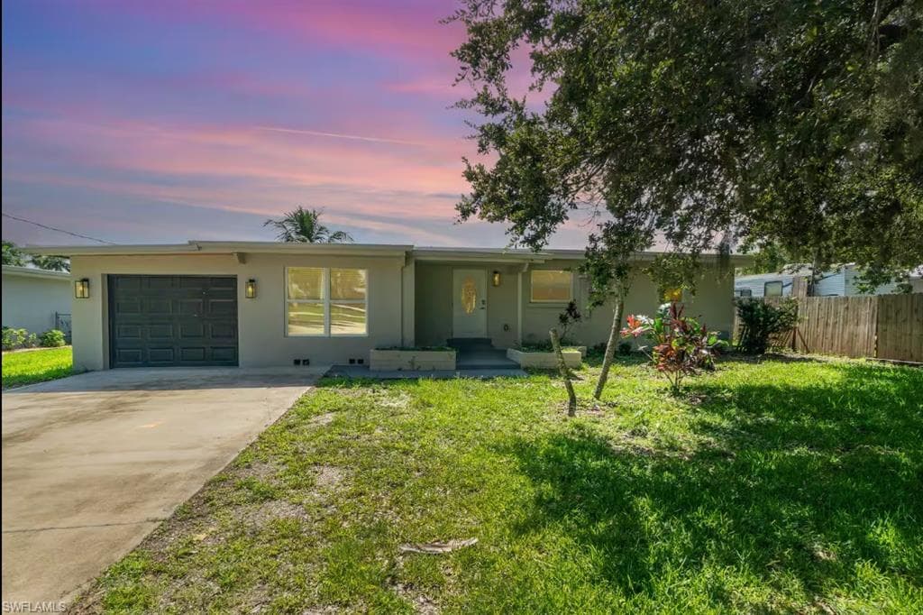 203 Kingston DR, FORT MYERS FL 33905-1