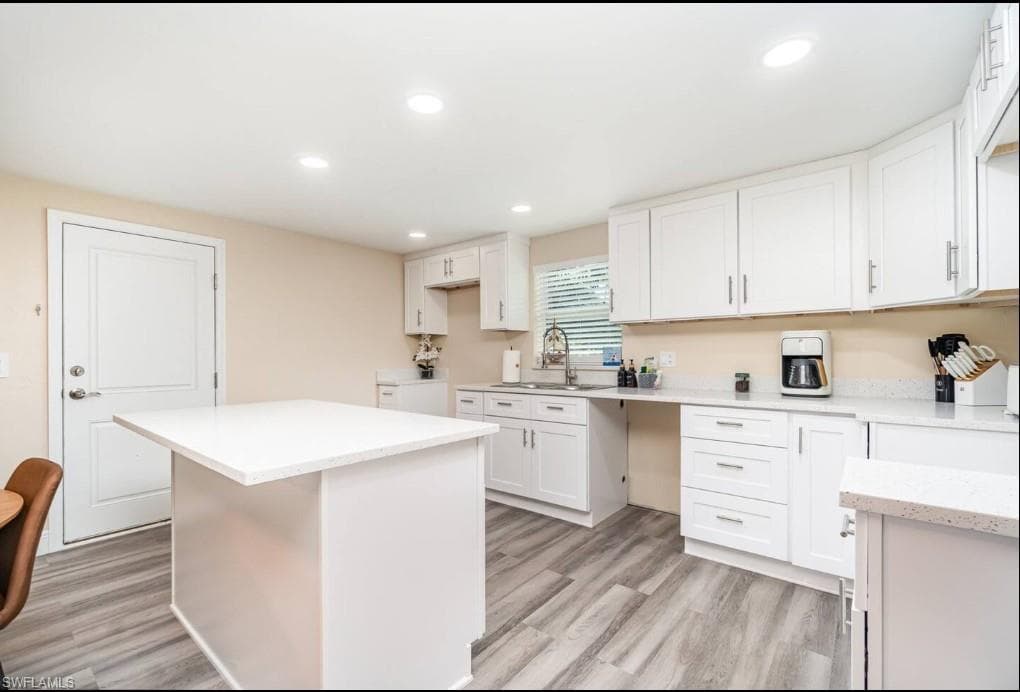 203 Kingston DR, FORT MYERS FL 33905-5