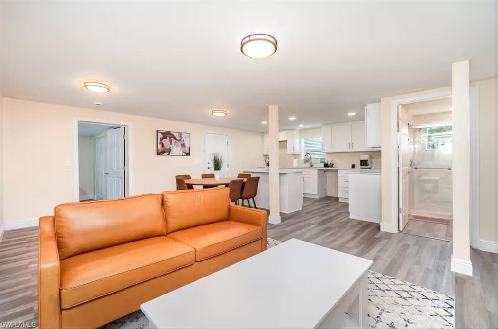 203 Kingston DR, FORT MYERS FL 33905-15