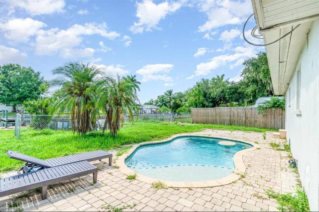 203 Kingston DR, FORT MYERS FL 33905-20