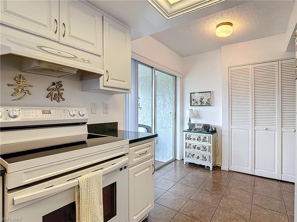 7077 Quail Run CT E # A16, FORT MYERS FL 33908-19