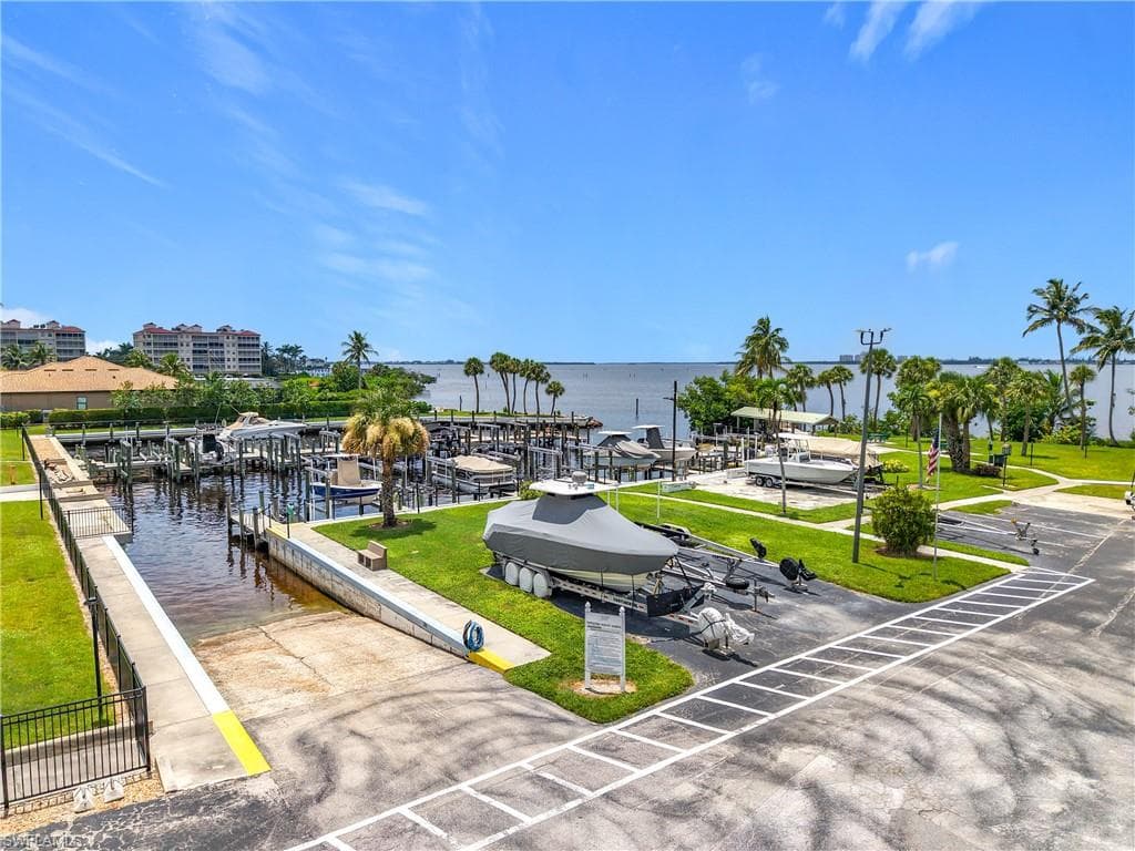 7077 Quail Run CT E # A16, FORT MYERS FL 33908-38