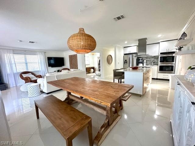 1282 Illinois DR, NAPLES FL 34103-10