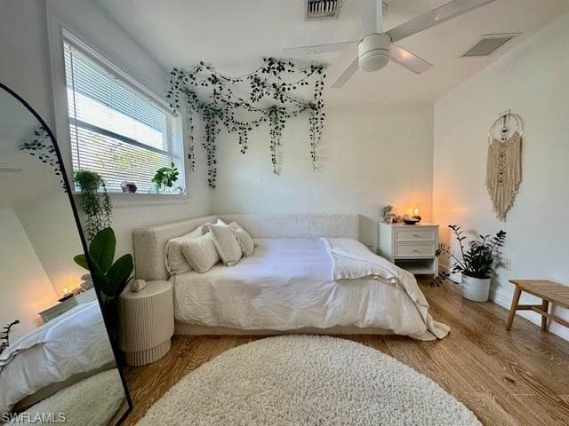 1282 Illinois DR, NAPLES FL 34103-24