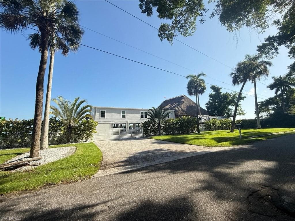 4835 E Riverside DR, FORT MYERS FL 33905-1