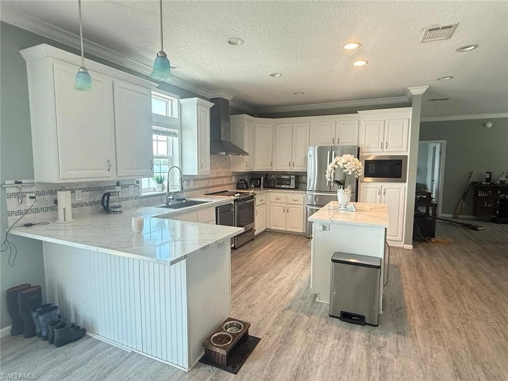 4835 E Riverside DR, FORT MYERS FL 33905-6