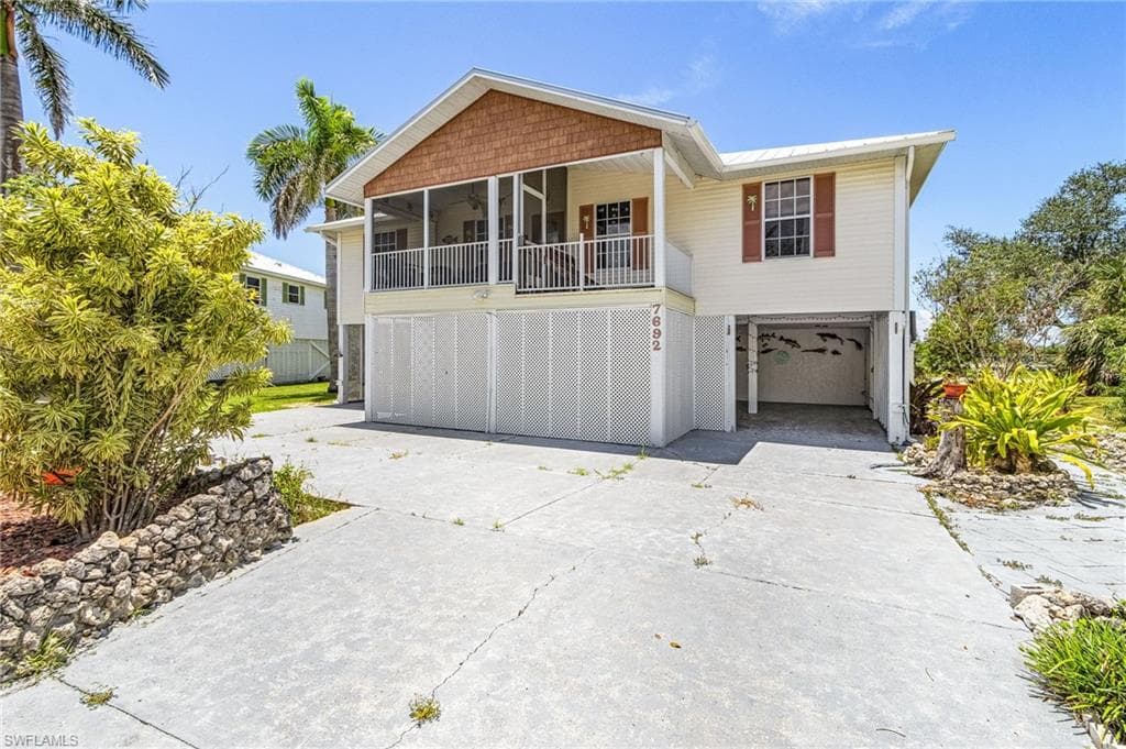 7692 Myrsine CIR, BOKEELIA FL 33922-1