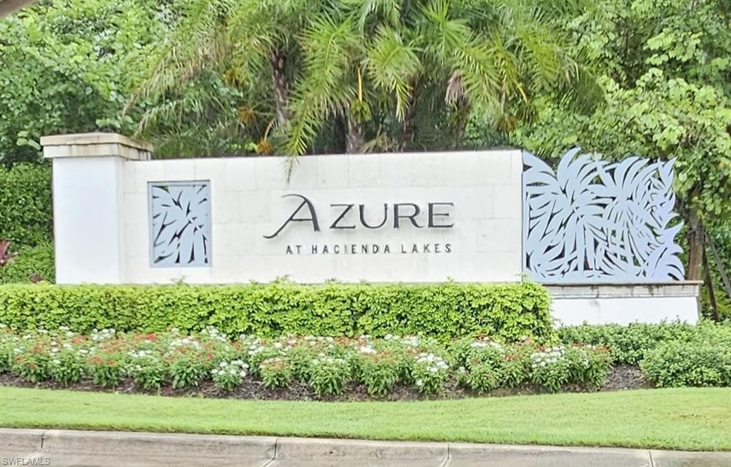 9007 Saint Lucia DR, NAPLES FL 34114-33