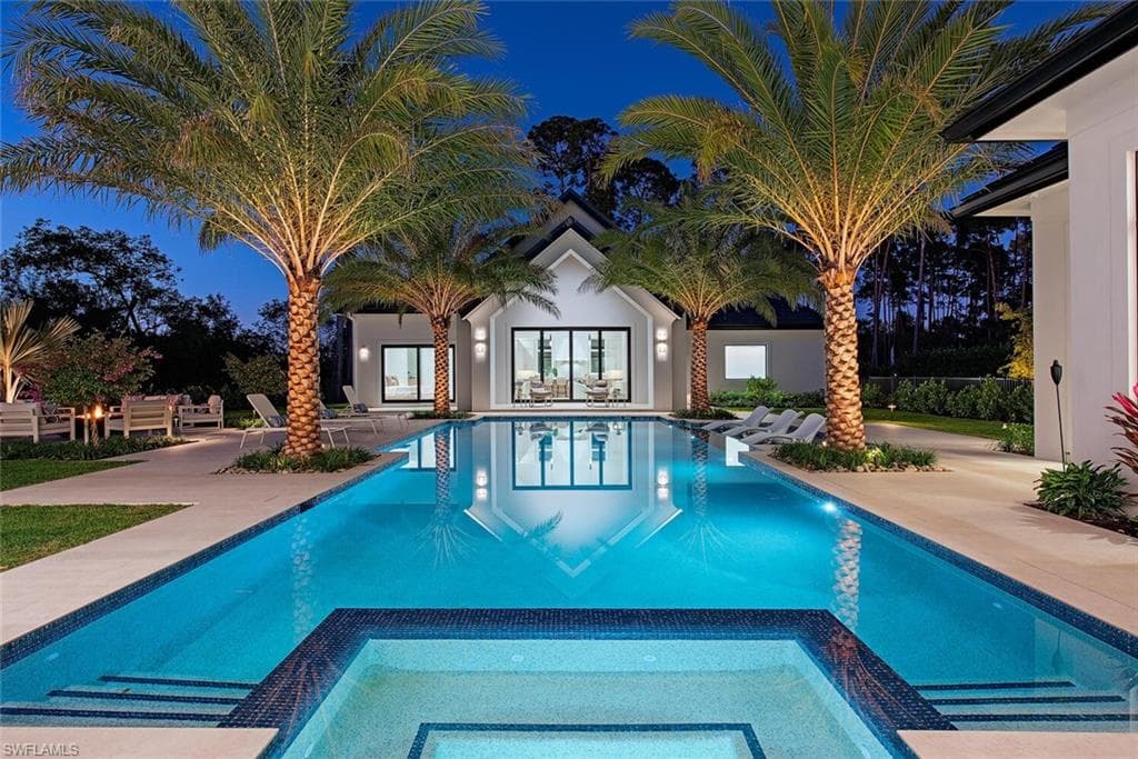 2145 Coach House LN, NAPLES FL 34105-2