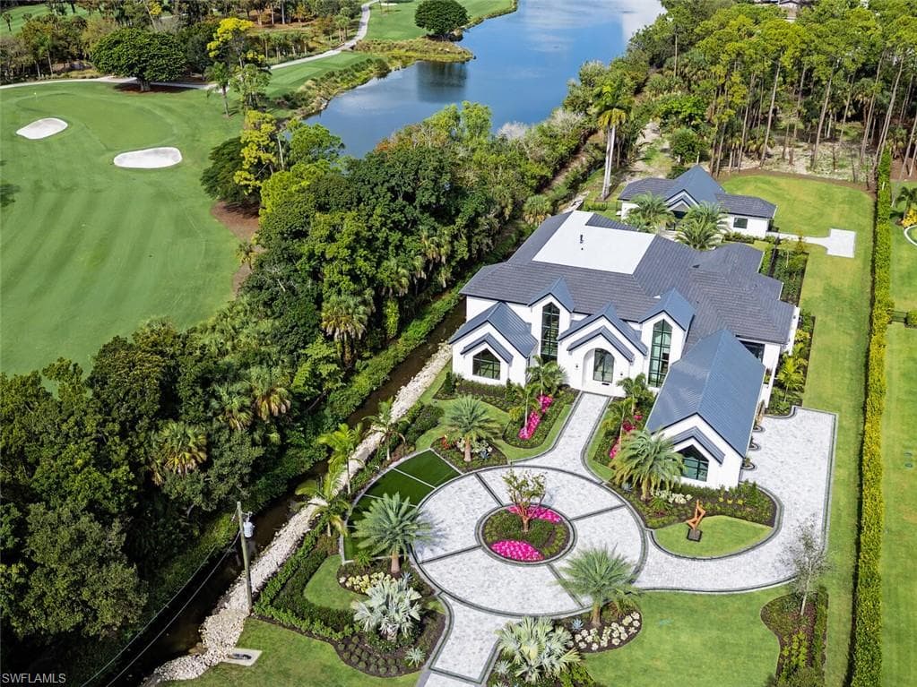 2145 Coach House LN, NAPLES FL 34105-48