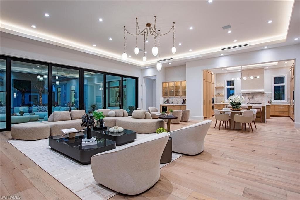 2145 Coach House LN, NAPLES FL 34105-13