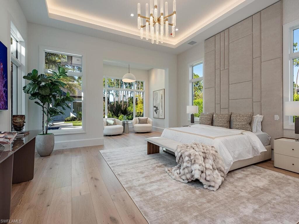 2145 Coach House LN, NAPLES FL 34105-36