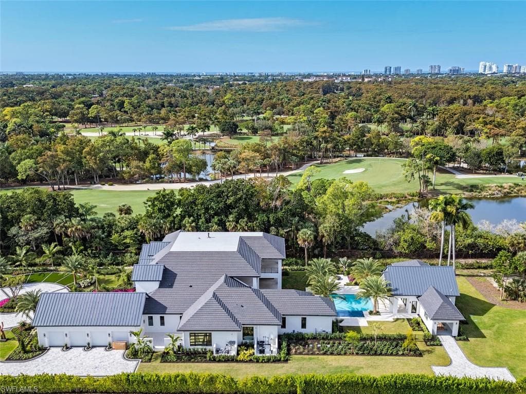 2145 Coach House LN, NAPLES FL 34105-47