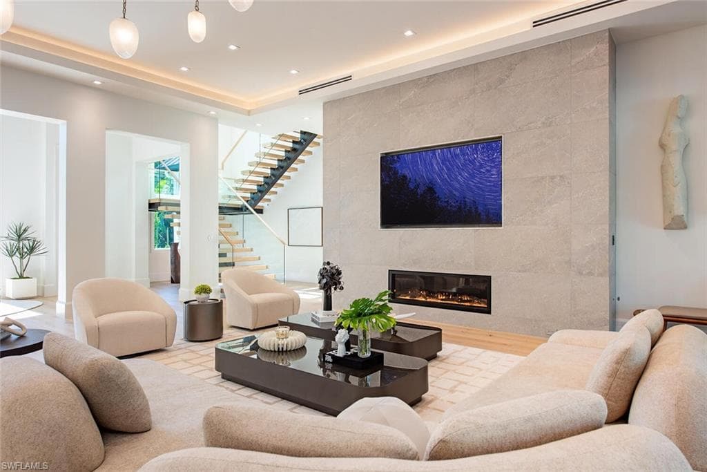 2145 Coach House LN, NAPLES FL 34105-10