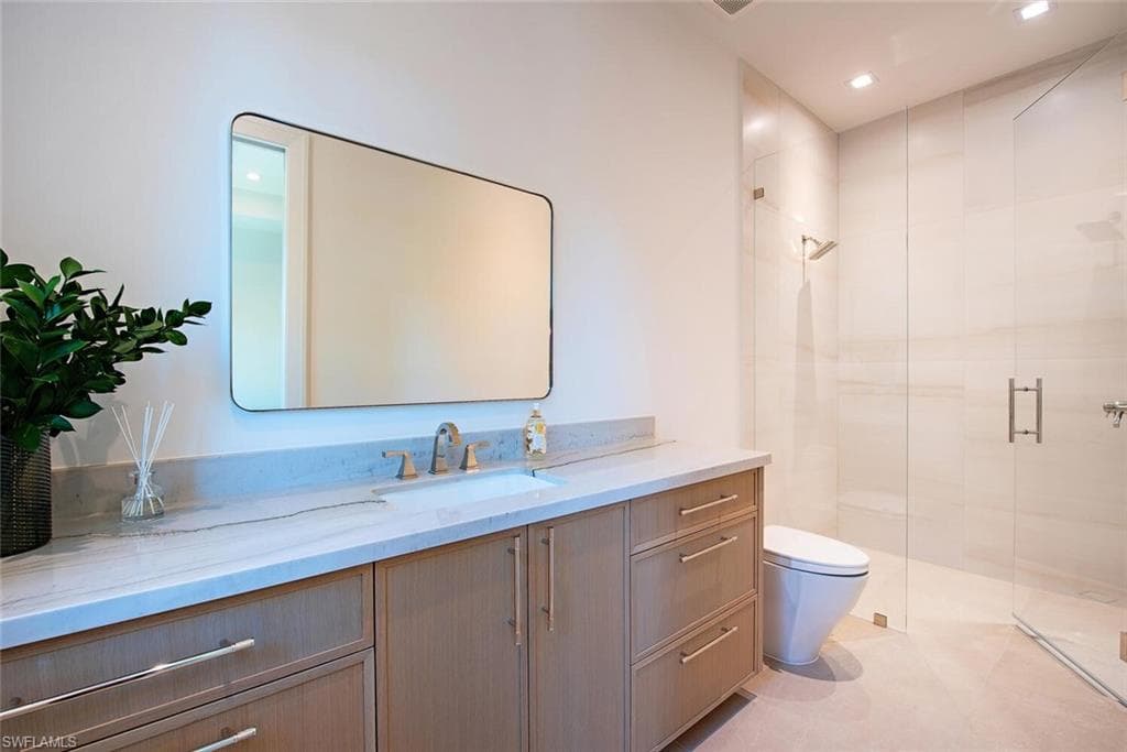 2145 Coach House LN, NAPLES FL 34105-34