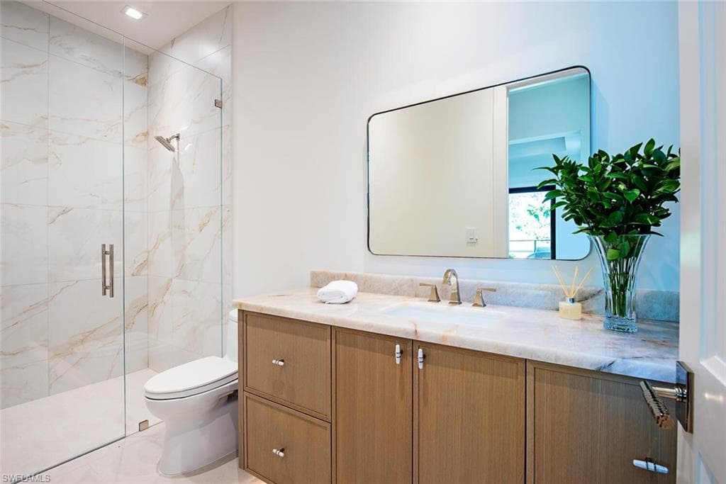 2145 Coach House LN, NAPLES FL 34105-30