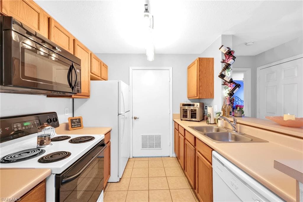 14870 Pleasant Bay LN # 1105, NAPLES FL 34119-4