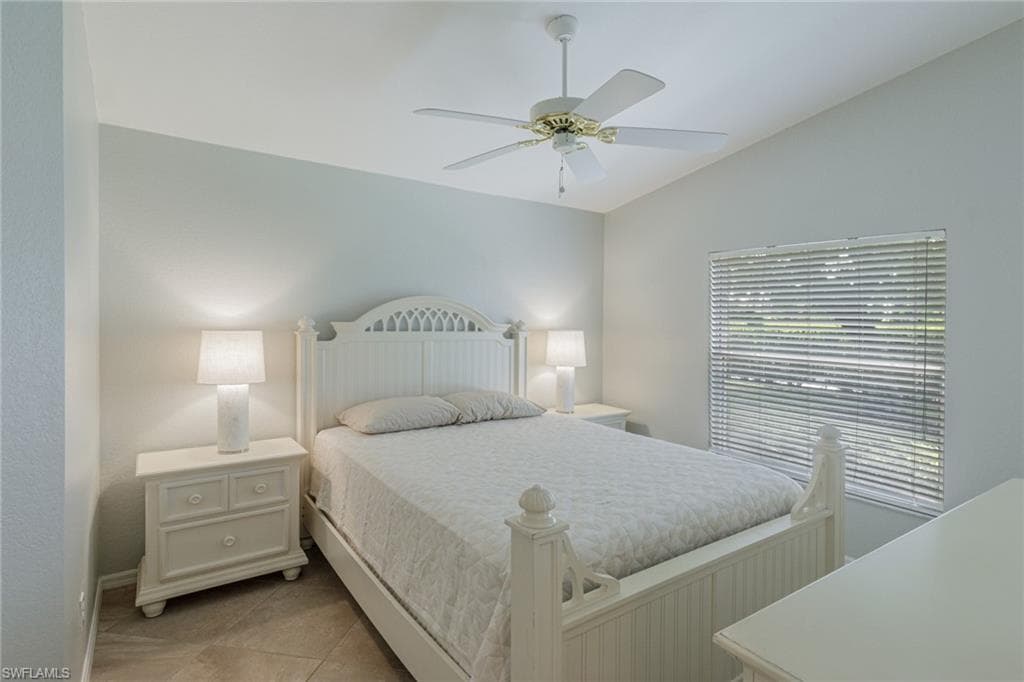 5502 Greenwood CIR 1-16