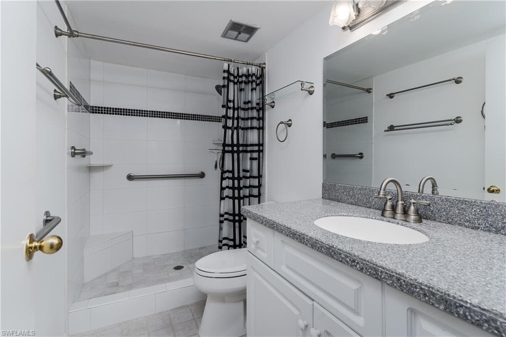 5515 Rattlesnake Hammock RD # 205, NAPLES FL 34113-12