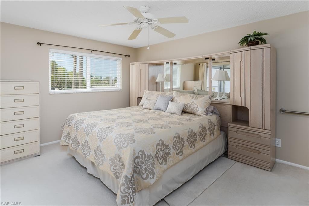 5515 Rattlesnake Hammock RD # 205, NAPLES FL 34113-9